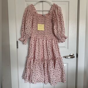 IvyCityCo short Madeline in pink size SMALL